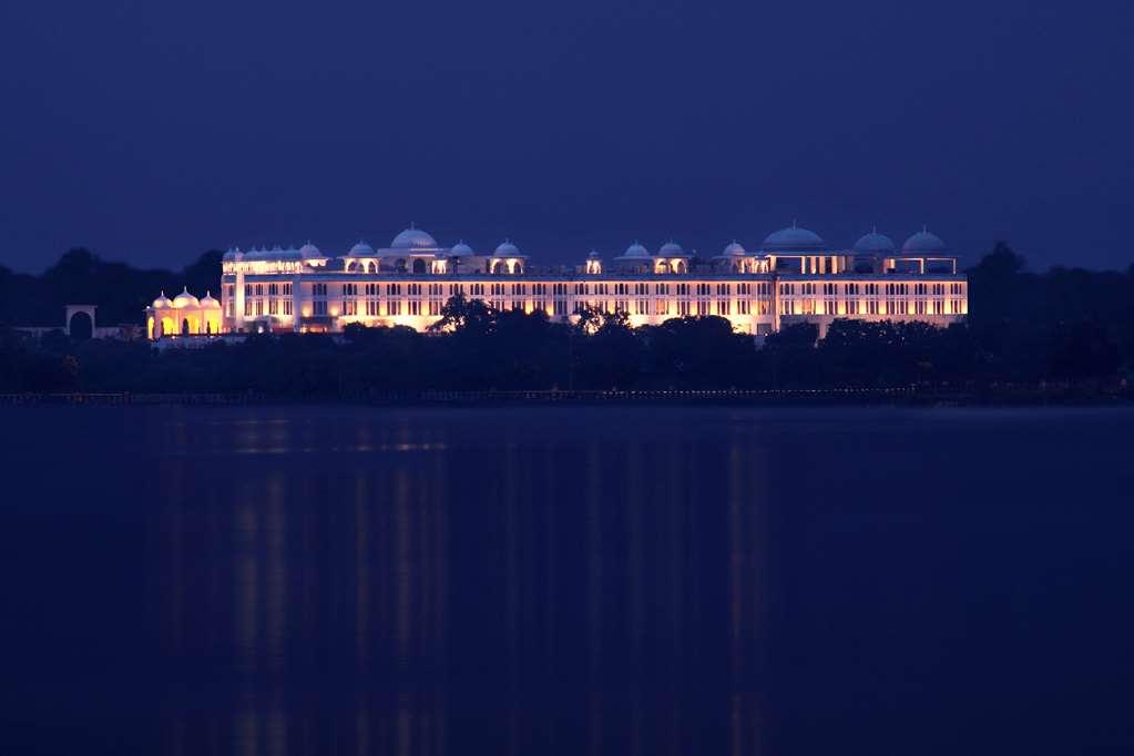 Radisson Blu Udaipur Palace Resort & Spa Ngoại thất bức ảnh