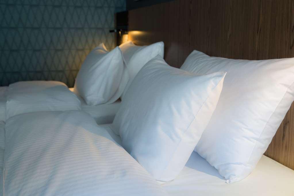 Radisson Blu Udaipur Palace Resort & Spa Phòng bức ảnh
